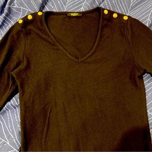 Balmain Sweater with gold buttons on shoulders black L